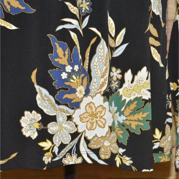 Liz Claiborne Career Ladies Black Floral Pleated Blouse Top Size M Long Sleeves - Picture 4 of 10